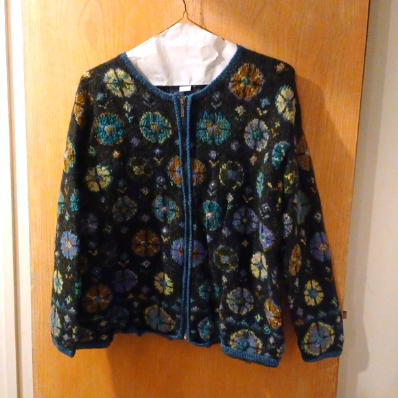 Women's Dean and White Cardigan, Sz 2X - Picture 7 of 7